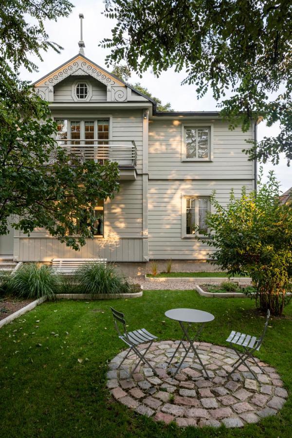 Suite With Private Bathroom At Three Bedroom Interwar Villa Grabyte With Daily Spaces To Share By Pine Forest On The Bank Of The River- 8Min By Car From Old Town カウナス エクステリア 写真