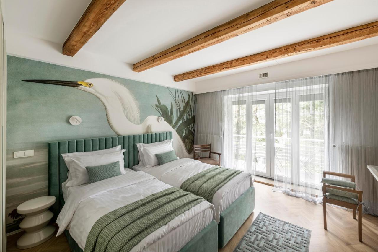 Suite With Private Bathroom At Three Bedroom Interwar Villa Grabyte With Daily Spaces To Share By Pine Forest On The Bank Of The River- 8Min By Car From Old Town カウナス エクステリア 写真
