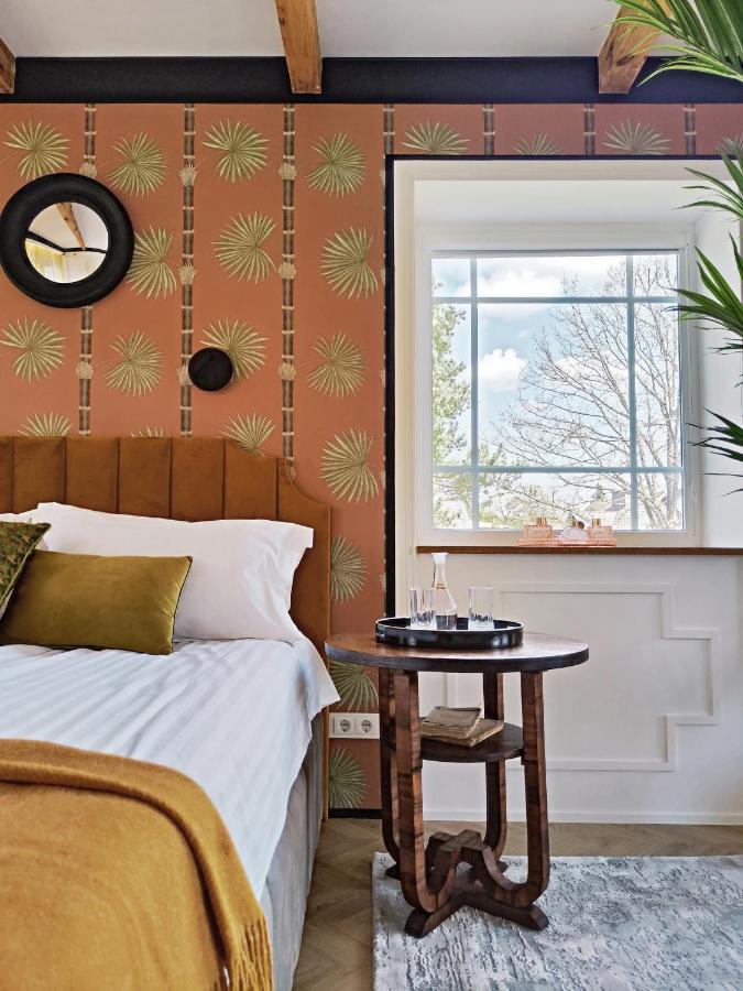Suite With Private Bathroom At Three Bedroom Interwar Villa Grabyte With Daily Spaces To Share By Pine Forest On The Bank Of The River- 8Min By Car From Old Town カウナス エクステリア 写真
